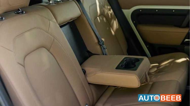 Land Rover Defender 2023