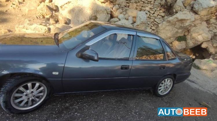 اوبل فيكترا 1989