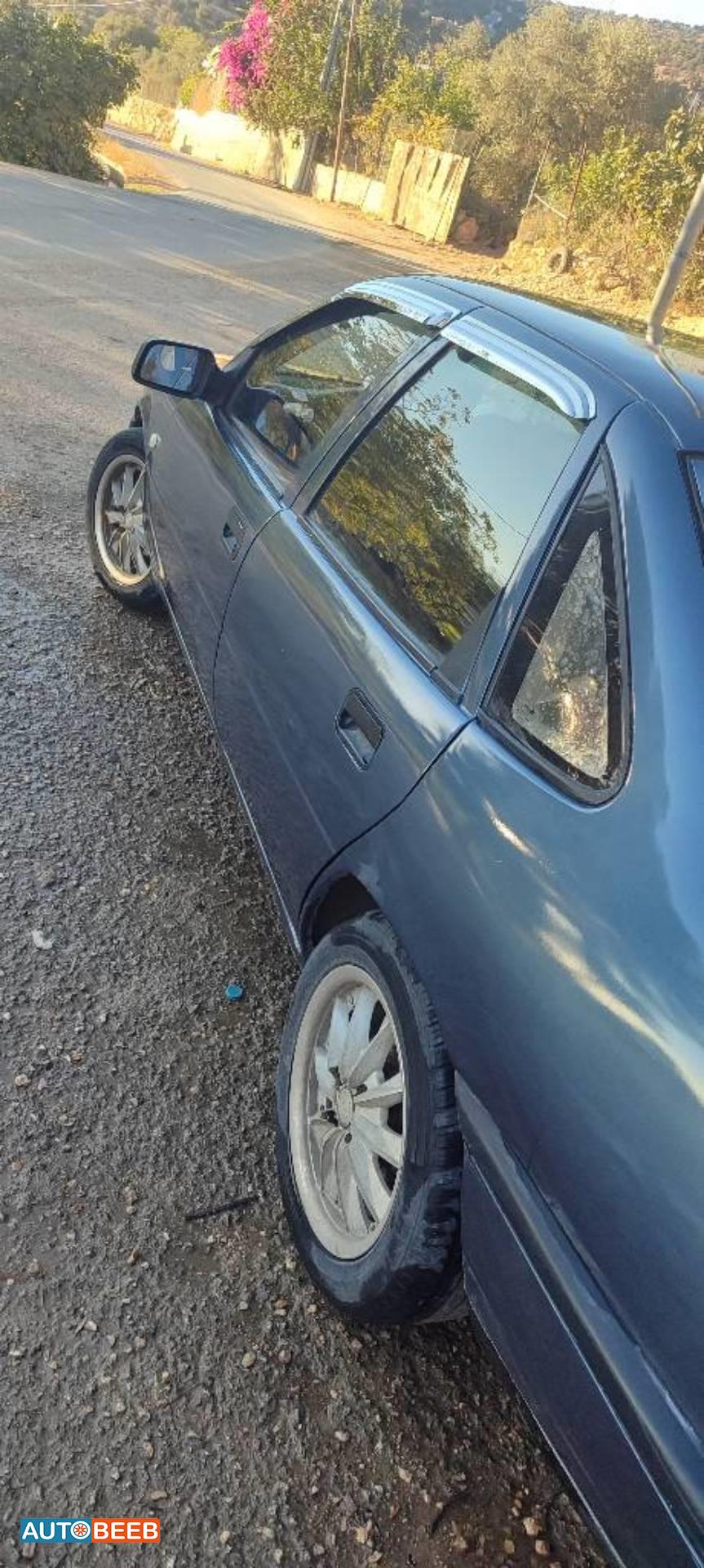 اوبل فيكترا 1989