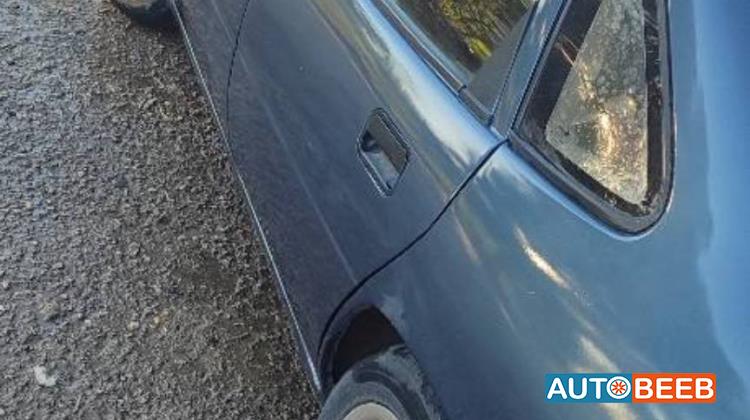 اوبل فيكترا 1989