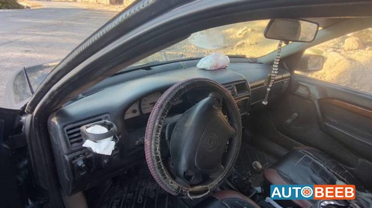 اوبل فيكترا 1989