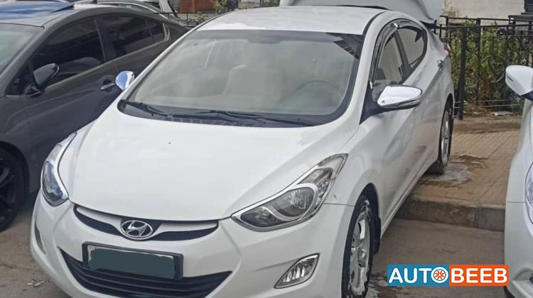 Hyundai Elantra 2012