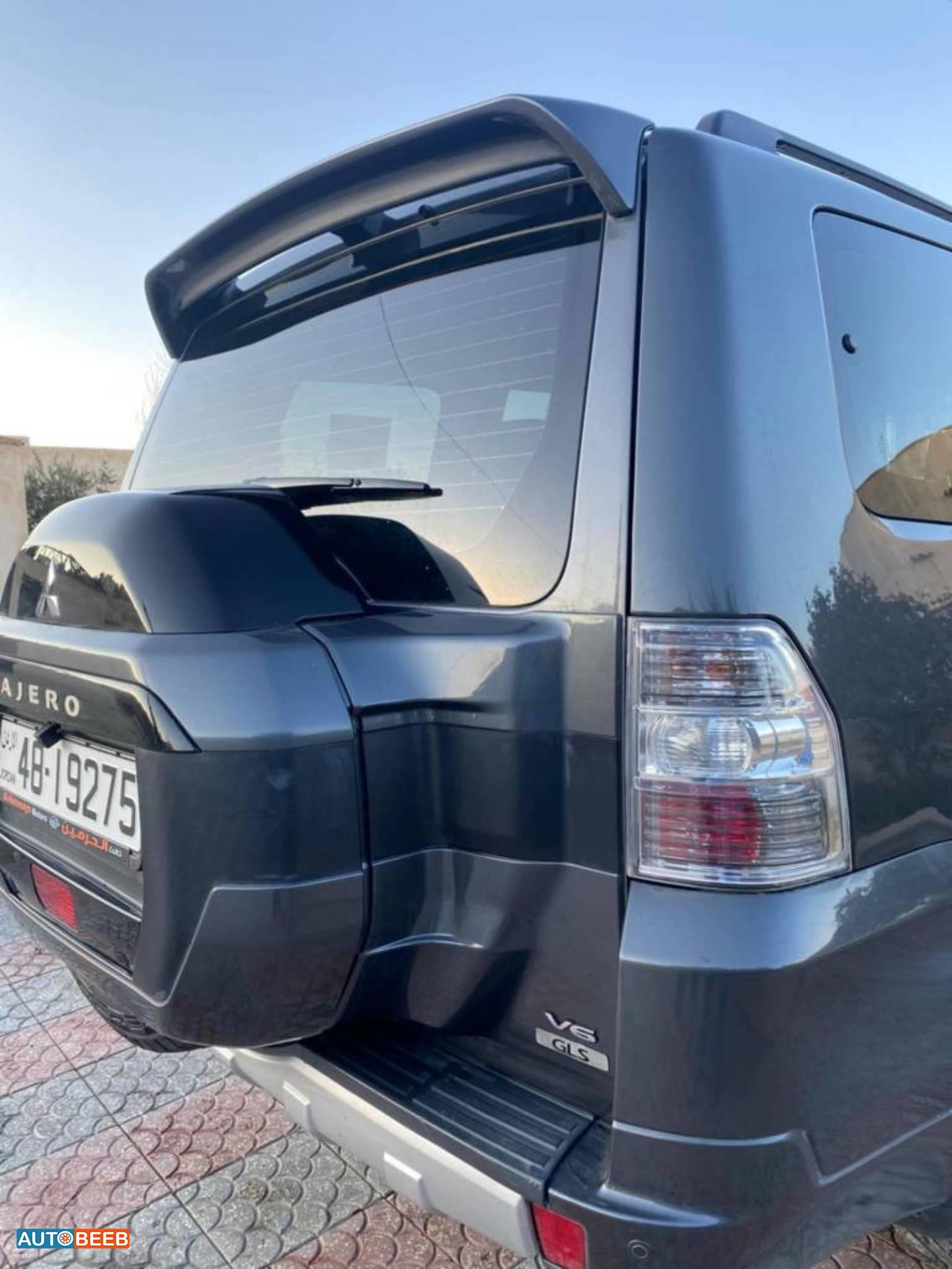 ميتسوبيشي باجيرو 2017