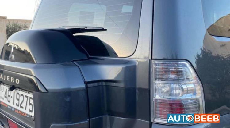 ميتسوبيشي باجيرو 2017