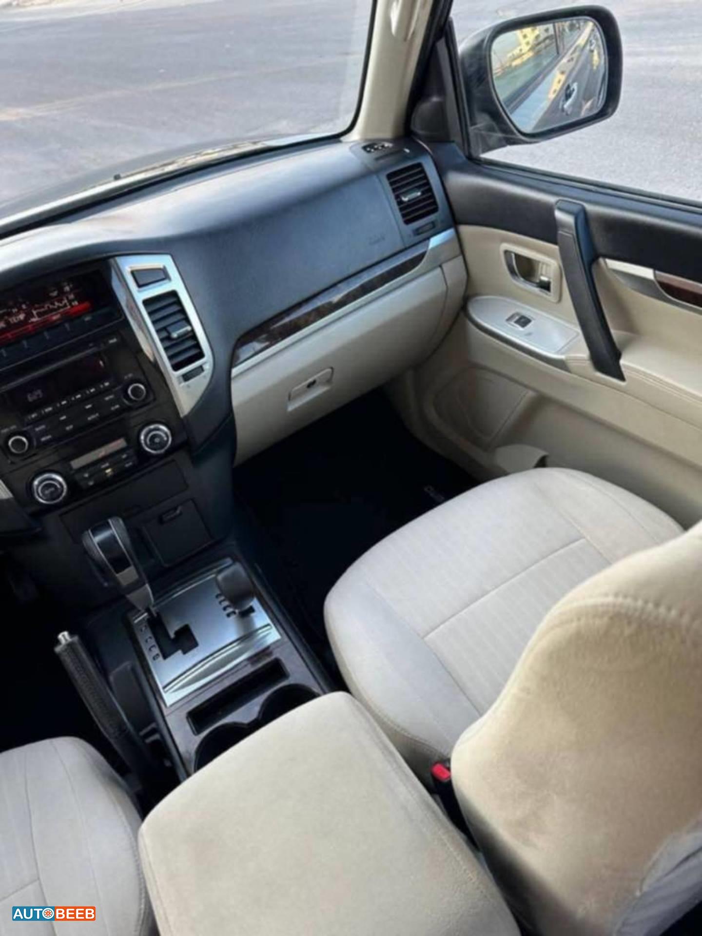 ميتسوبيشي باجيرو 2017