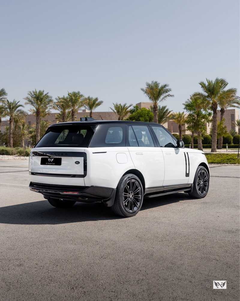 لاندروفر رنج روفر فوج 2023