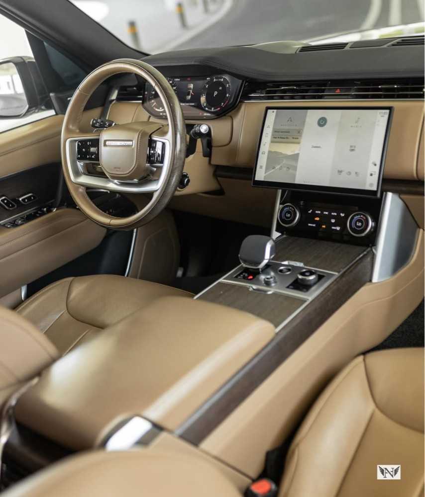 لاندروفر رنج روفر فوج 2023