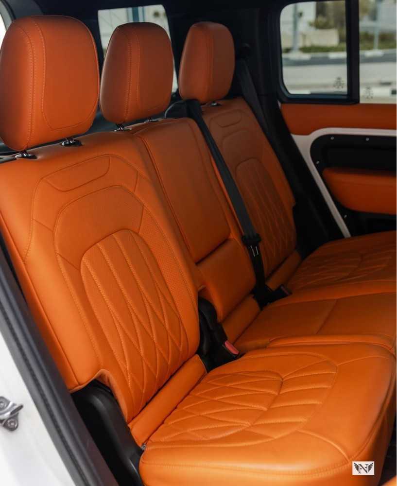 Land Rover Defender 2020