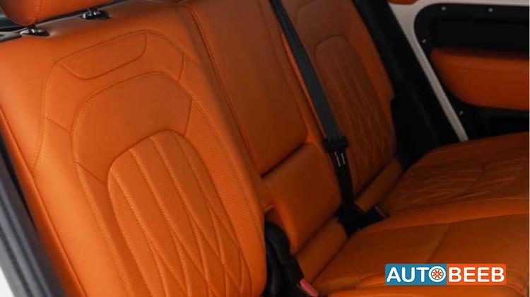 Land Rover Defender 2020