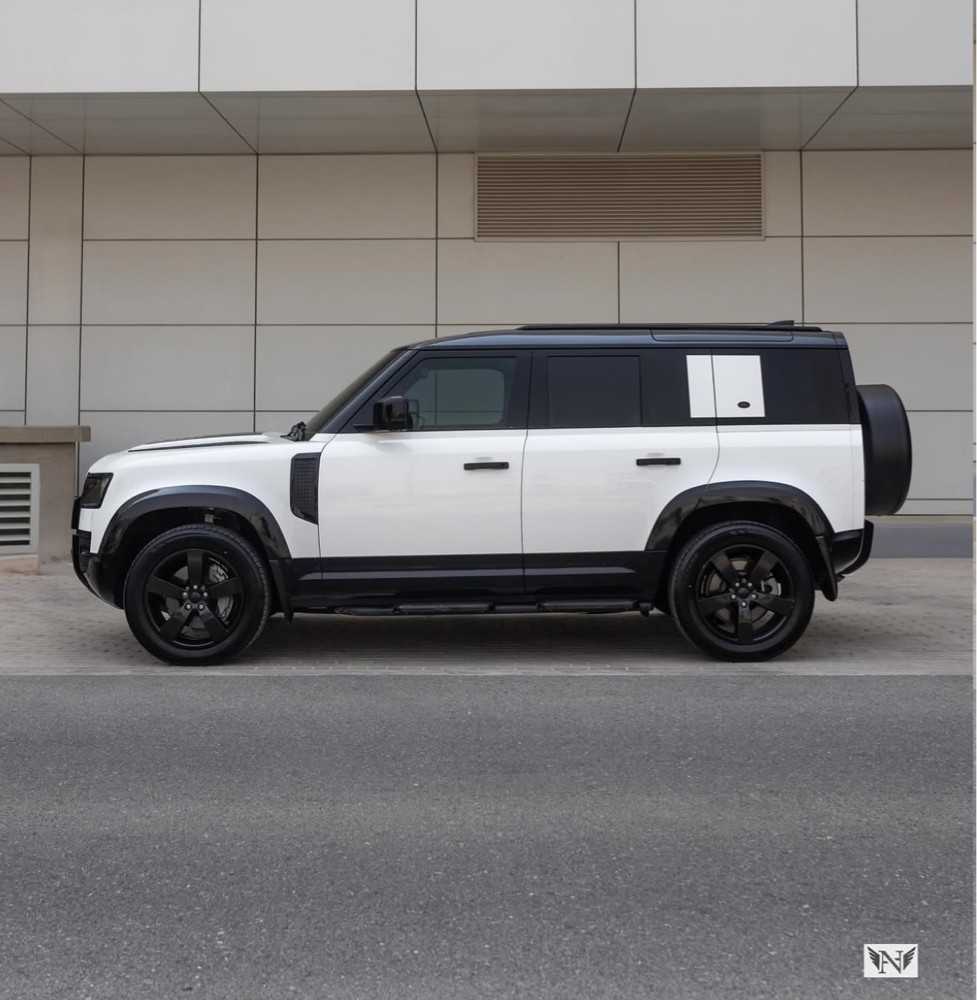 Land Rover Defender 2020