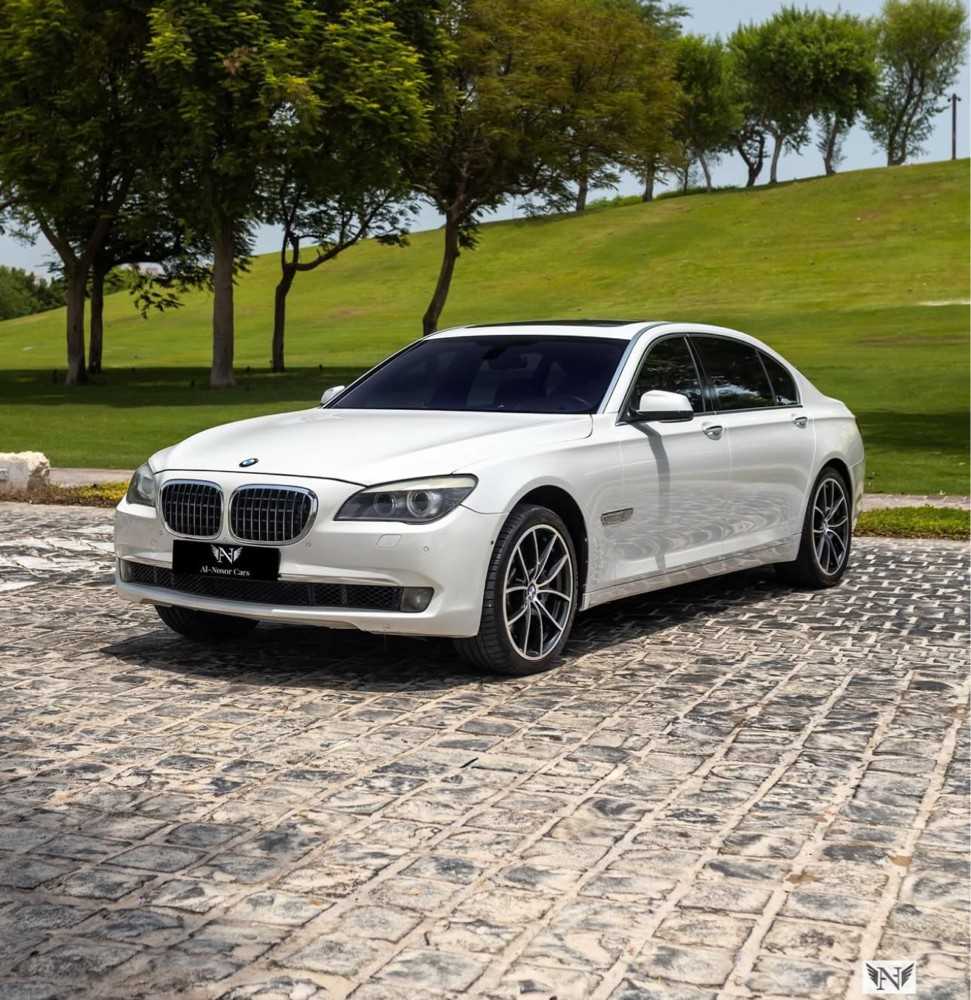 بي ام دبليو 750i 2012