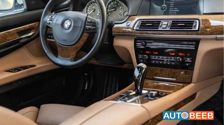 بي ام دبليو 750i 2012