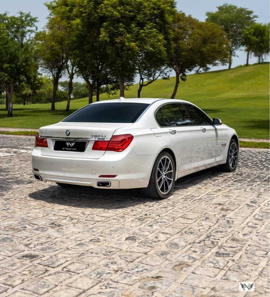 بي ام دبليو 750i 2012