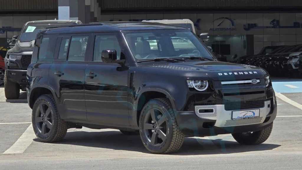 Land Rover Defender 2025