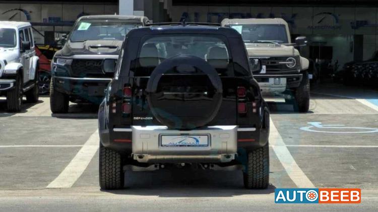 Land Rover Defender 2025