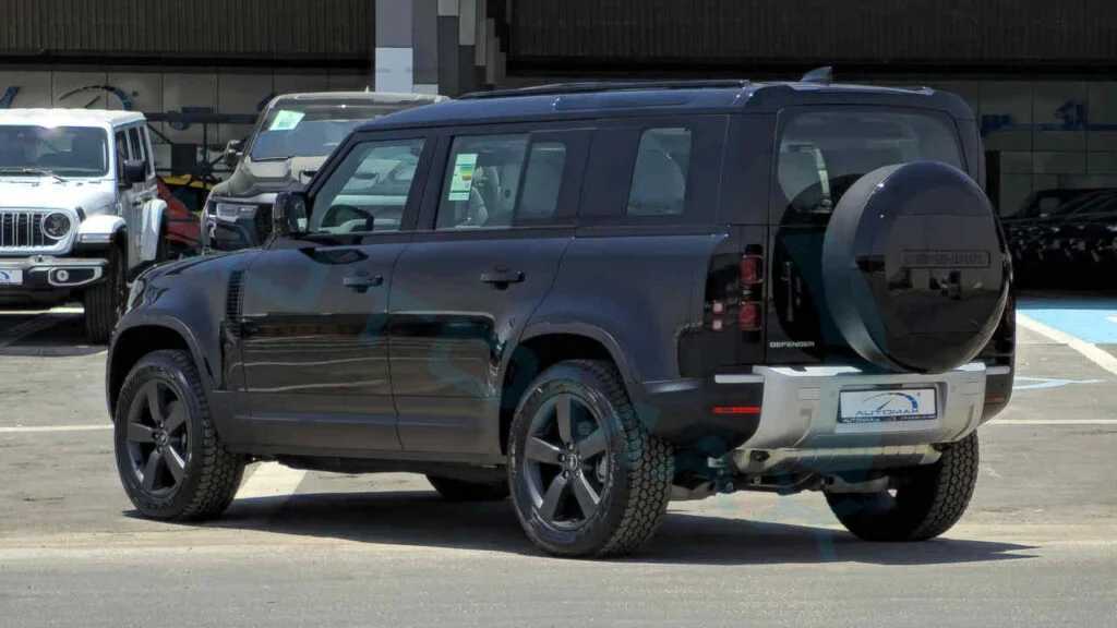 Land Rover Defender 2025
