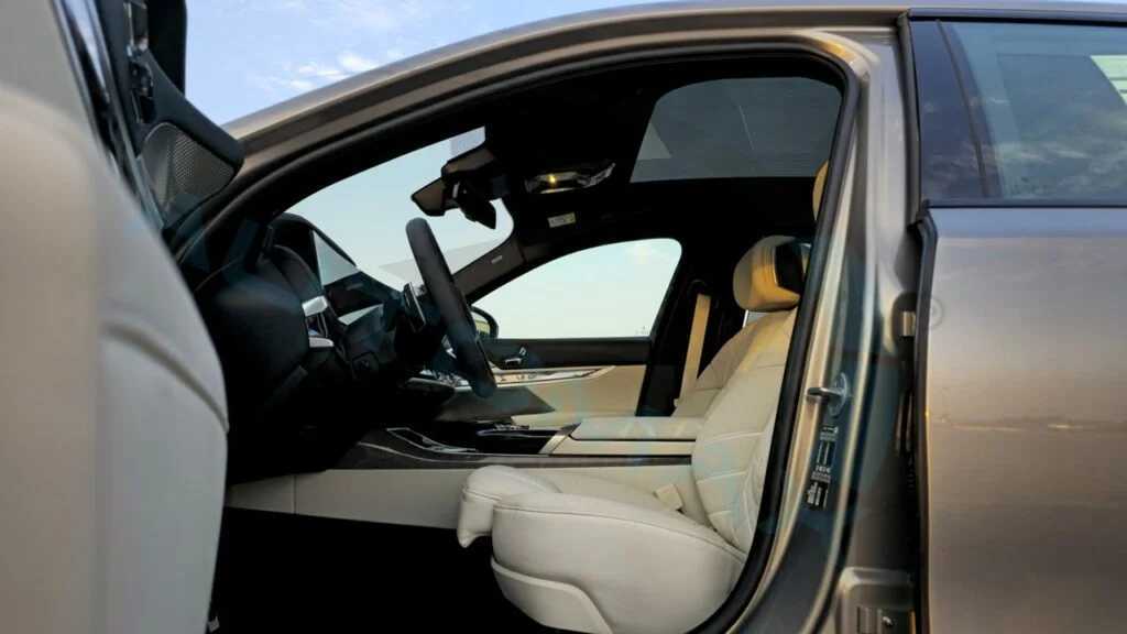 بي ام دبليو 735 2026