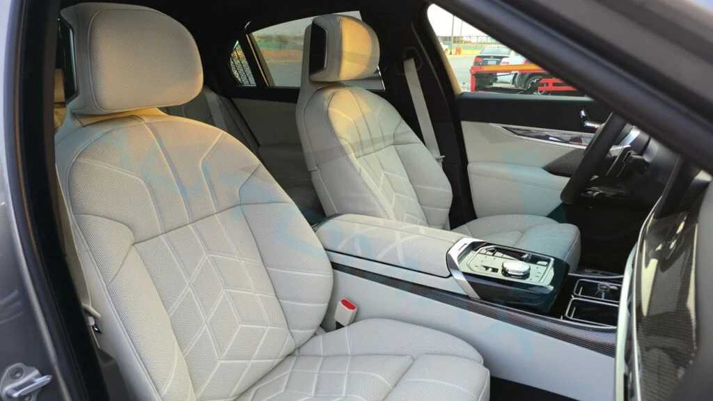 بي ام دبليو 735 2026