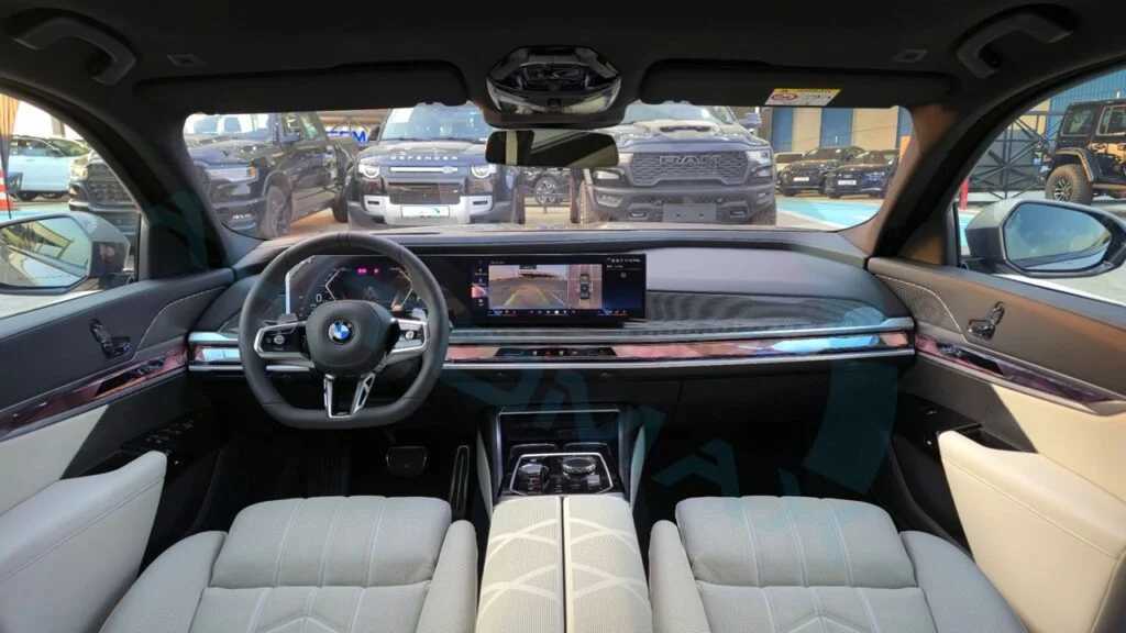 بي ام دبليو 735 2026