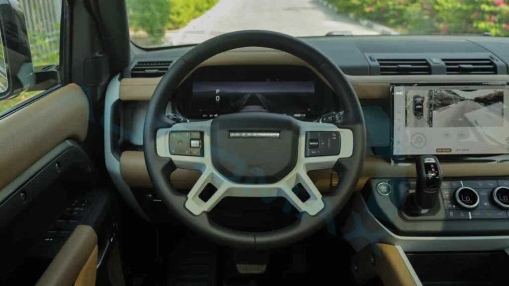 Land Rover Defender 2025