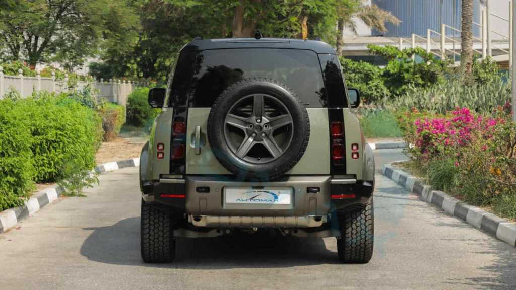 Land Rover Defender 2025
