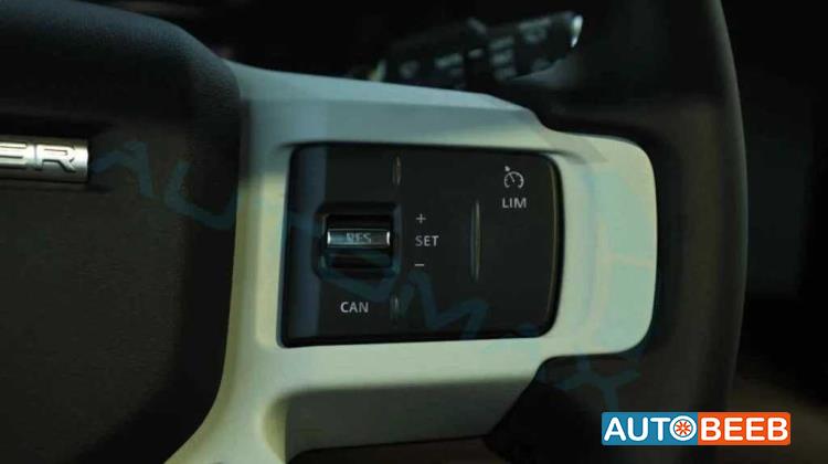 Land Rover Defender 2025