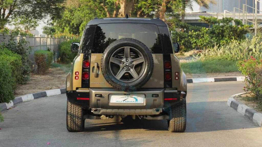 Land Rover Defender 2025