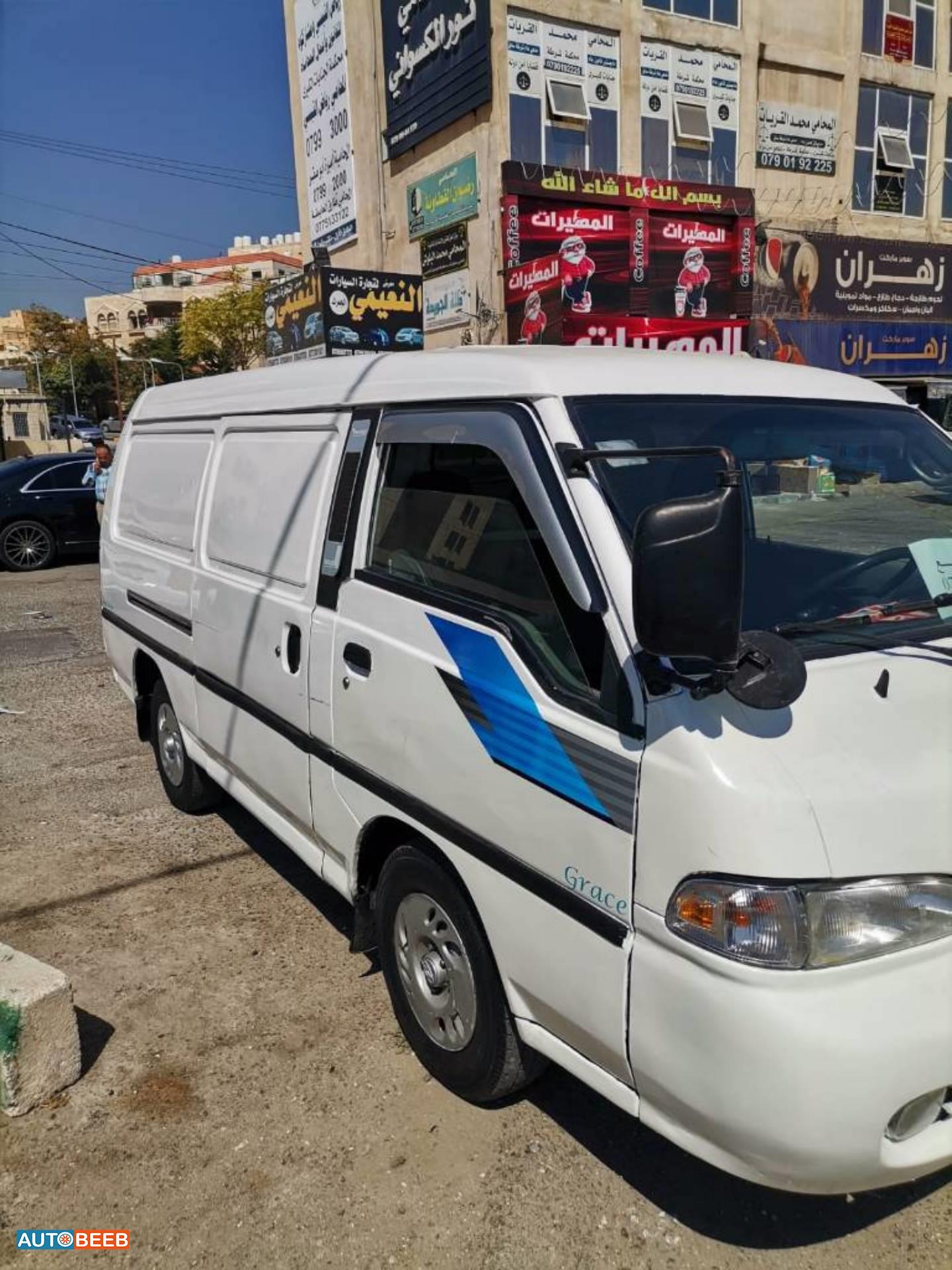 Minivan Hyundai 1996