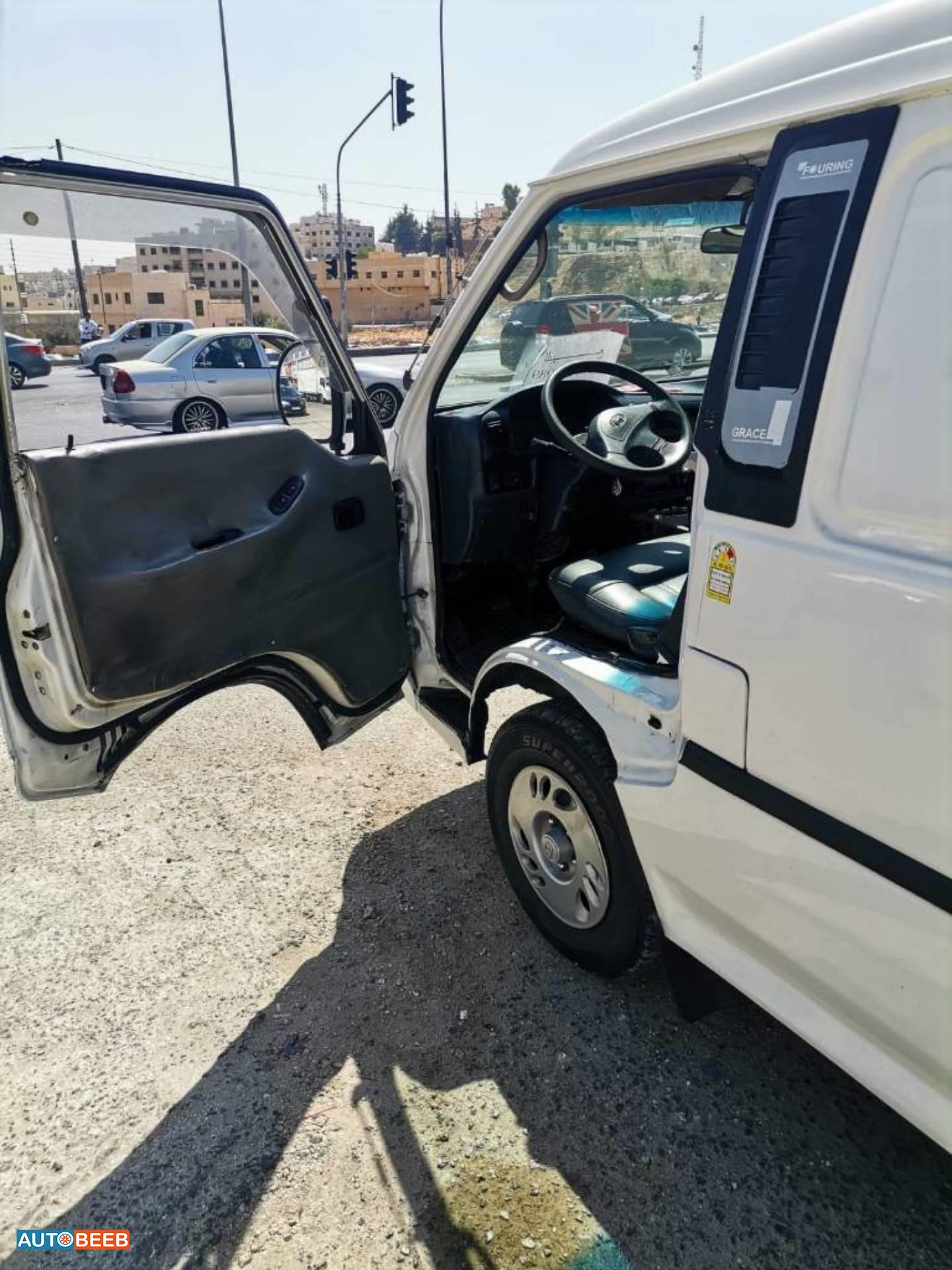 Minivan Hyundai 1996