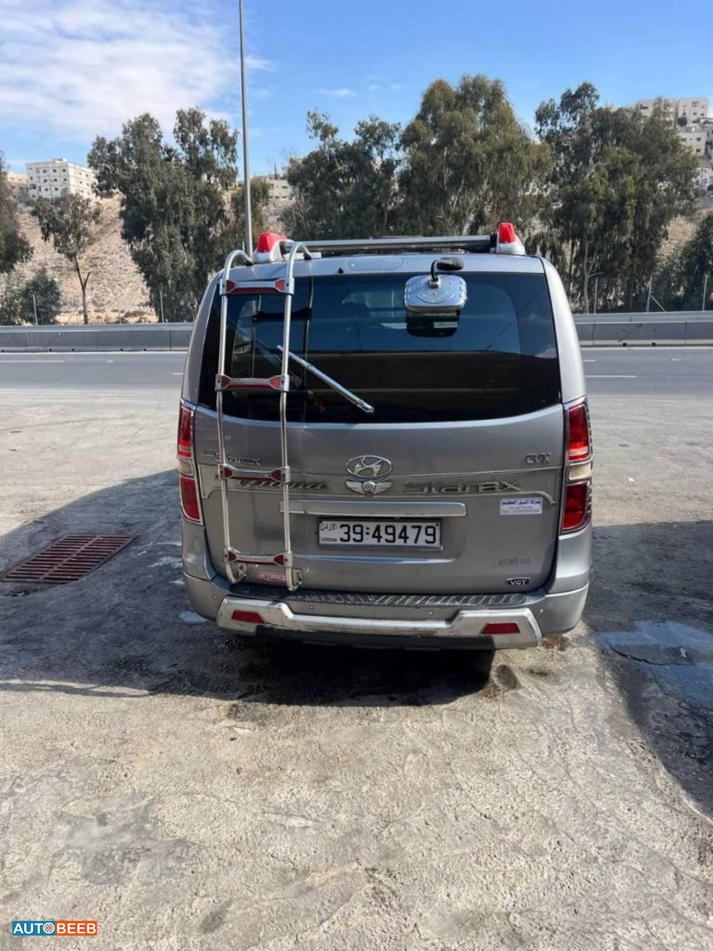 Minibus Hyundai 2012