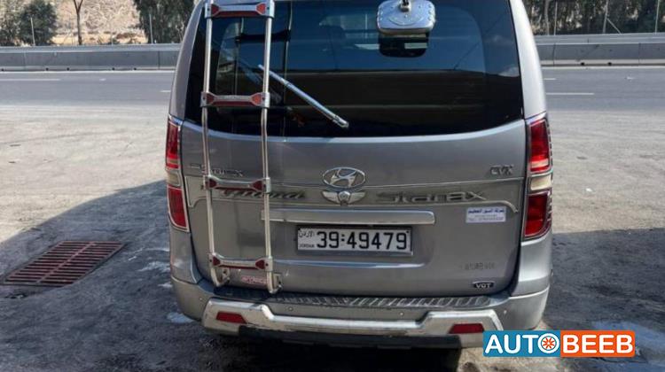 Minibus Hyundai 2012