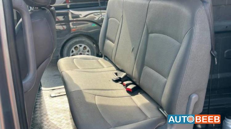 Minibus Hyundai 2012