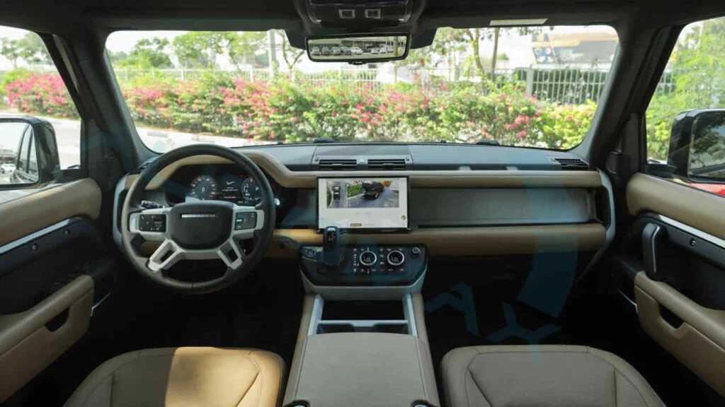 Land Rover Defender 2025