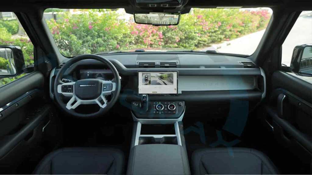 Land Rover Defender 2025