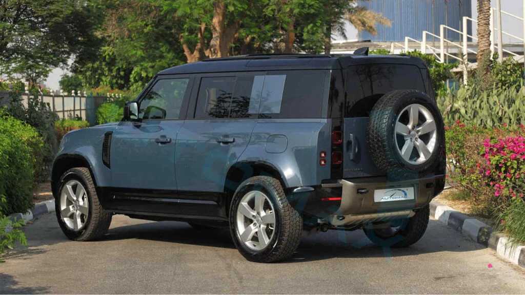 Land Rover Defender 2025