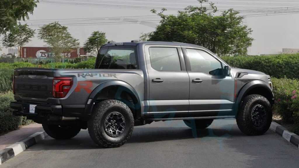 Ford Raptor 2025