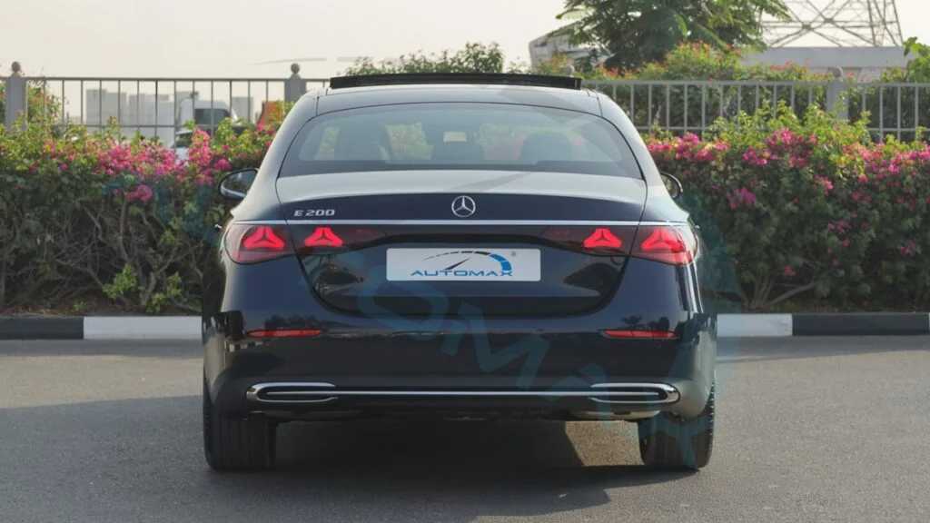 مرسيدس بنز E200 2026