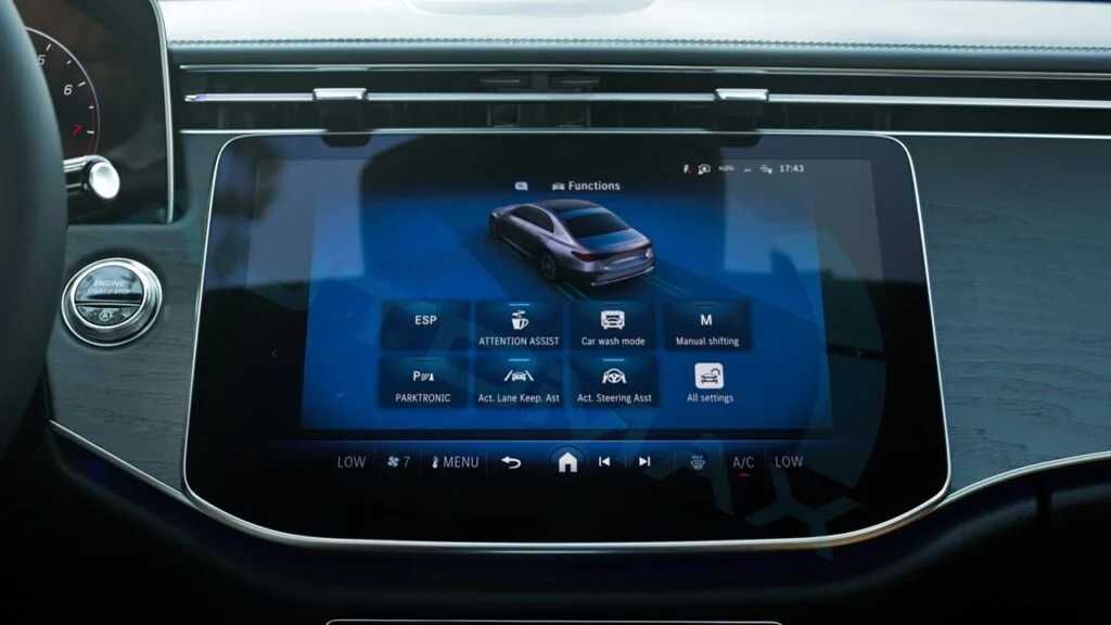 مرسيدس بنز E200 2026