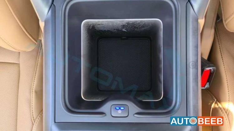 لاندروفر رينج روفر 2025