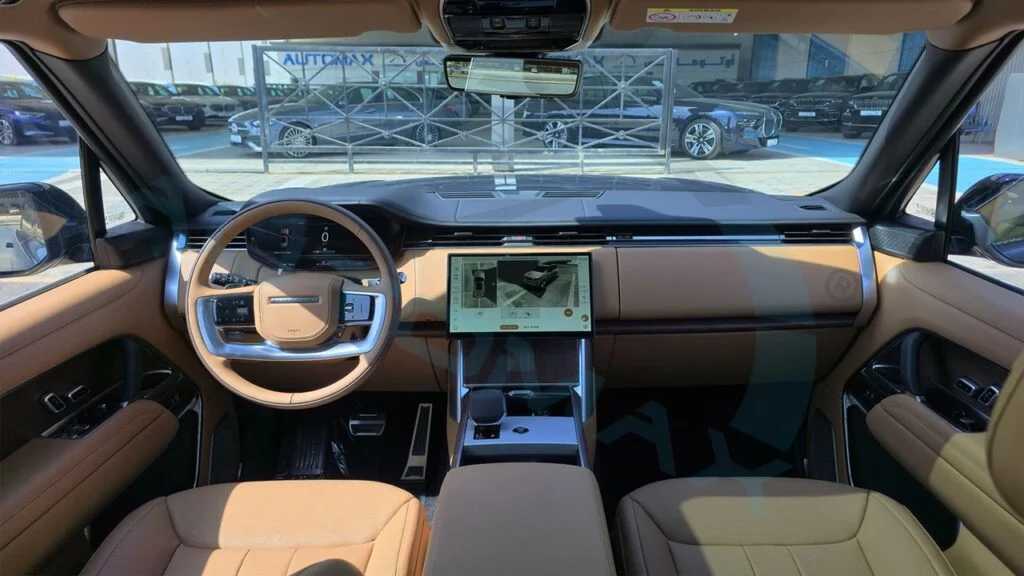 لاندروفر رينج روفر 2025