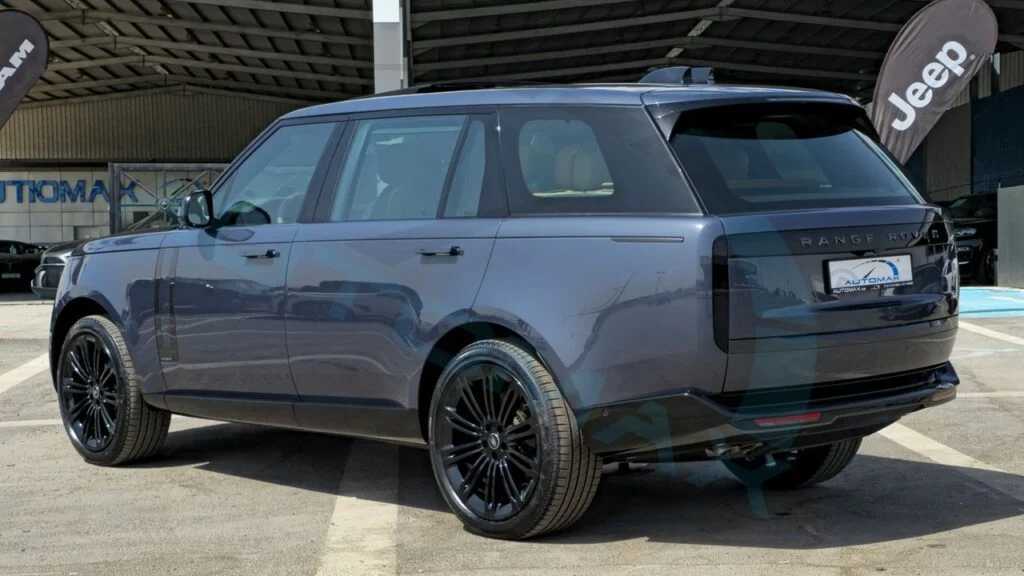 لاندروفر رينج روفر 2025