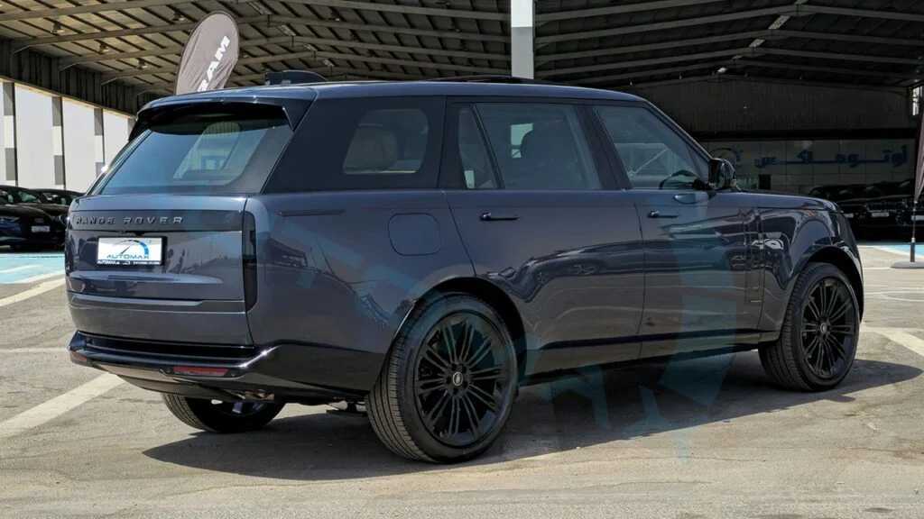 لاندروفر رينج روفر 2025