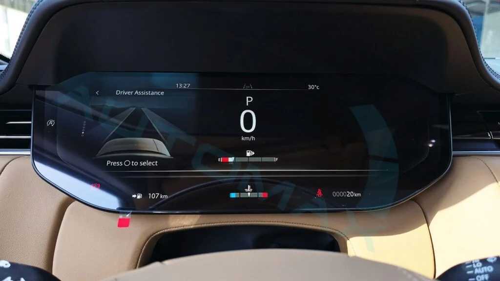 لاندروفر رينج روفر 2025