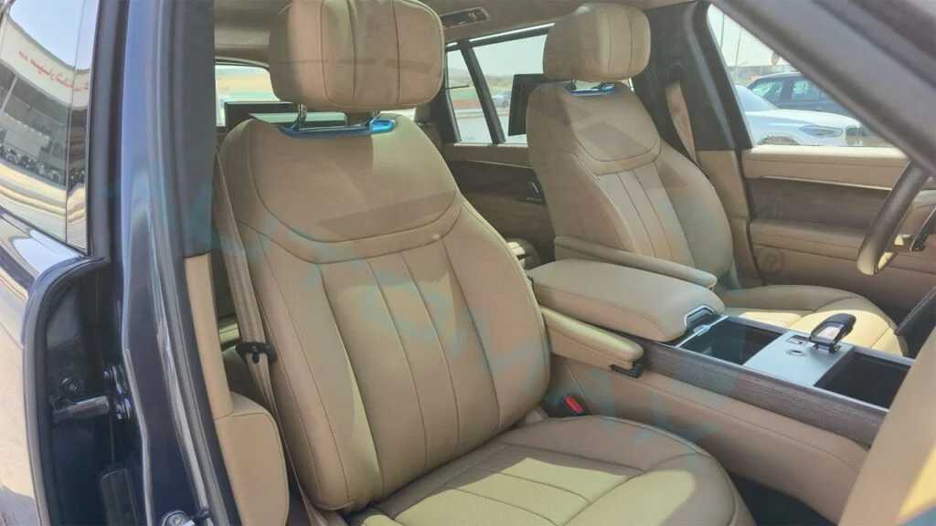 لاندروفر رينج روفر 2025