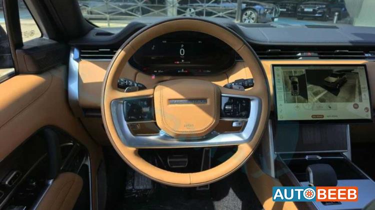 لاندروفر رينج روفر 2025