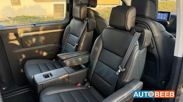 Minibus Citroen 2026