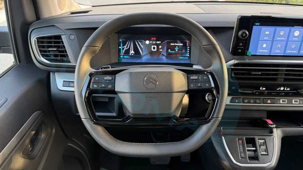 Minibus Citroen 2026