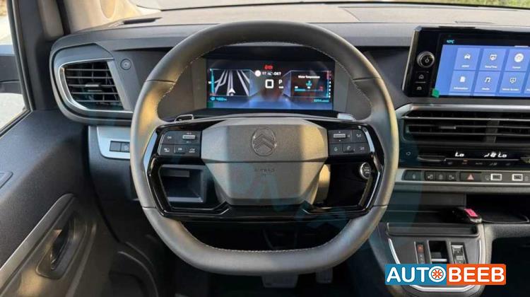 Minibus Citroen 2026