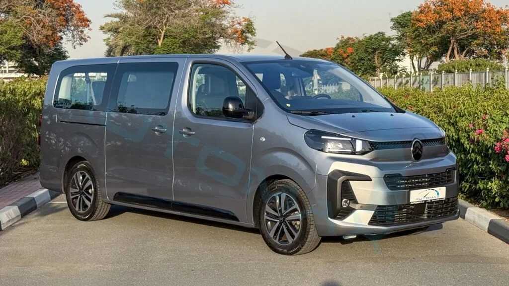 Minibus Citroen 2026