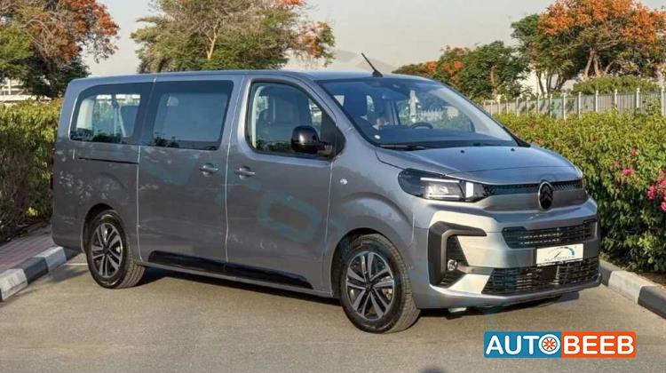 Minibus Citroen 2026